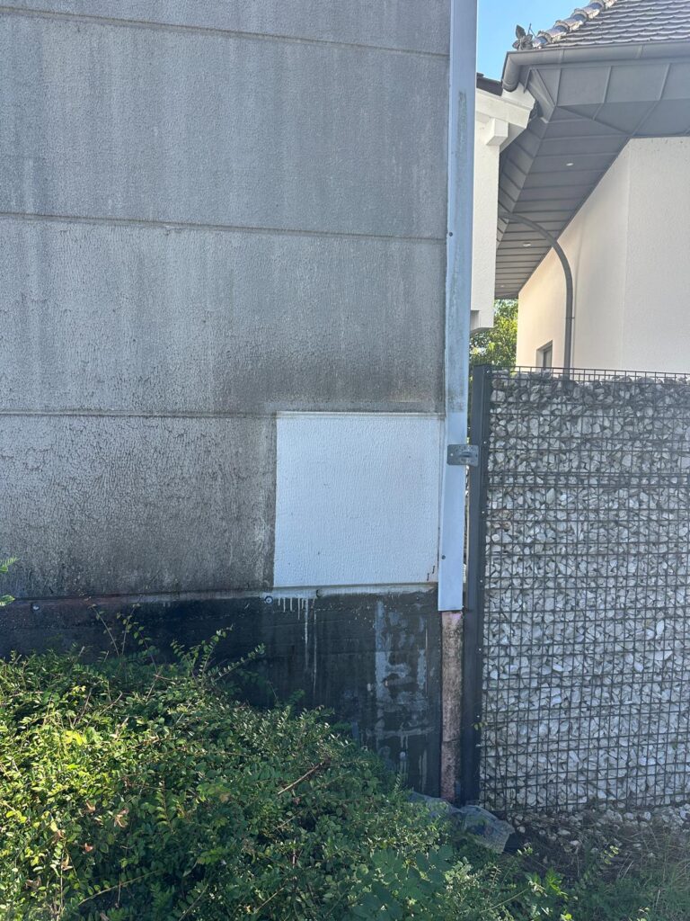 Vorher-Nachher Vergleich Fassadenreinigung