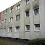 Laufspuren auf Putzfassade