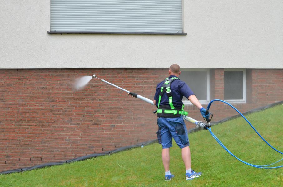 Fassadenreinigung ohne Gerüst