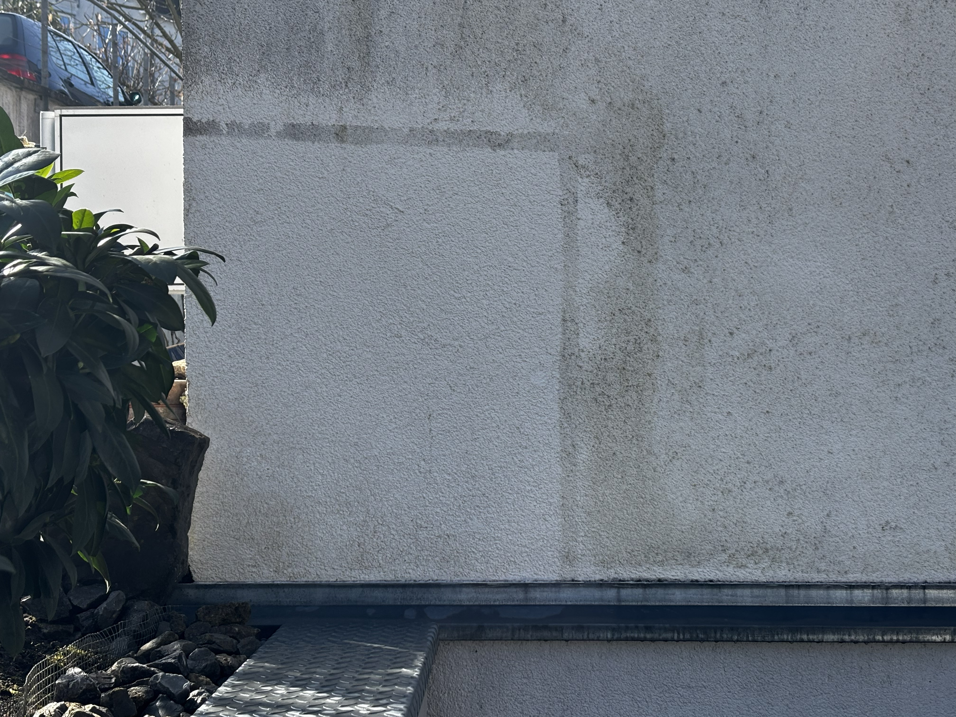 Probefläche Fassadenreinigung Untertürkheim nachher