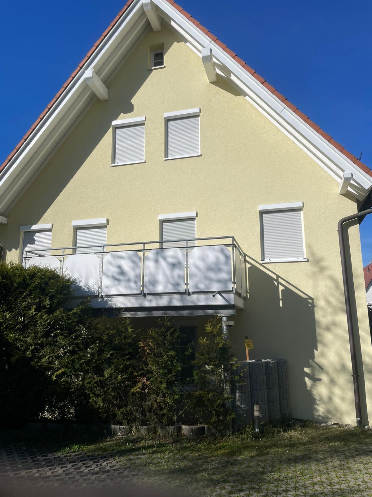 Fassadenreinigung Stuttgart - eine saubere Hausfassade nach der Reinigung