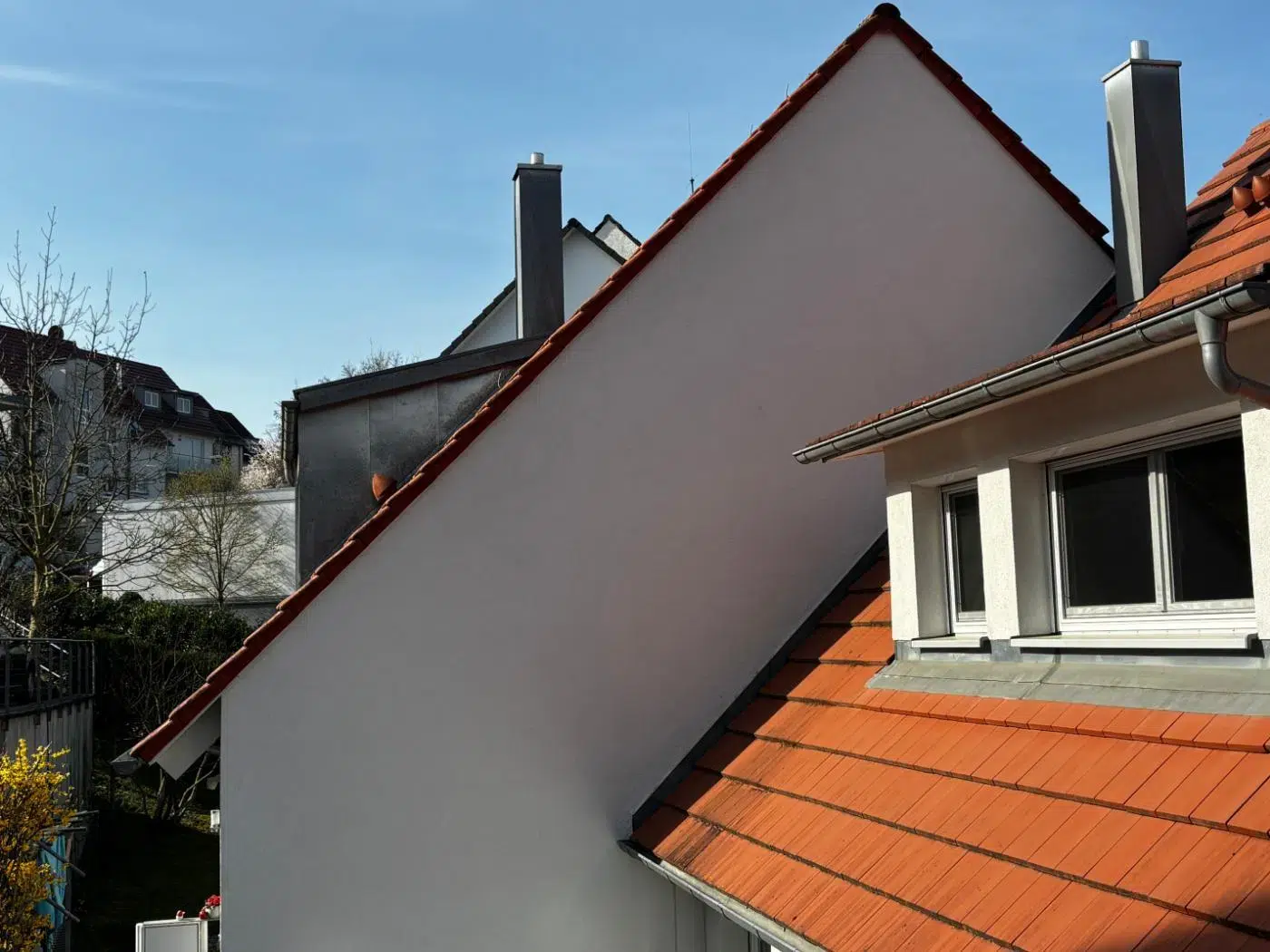 Hausfassade nach der Fassadenreinigung in Stuttgart