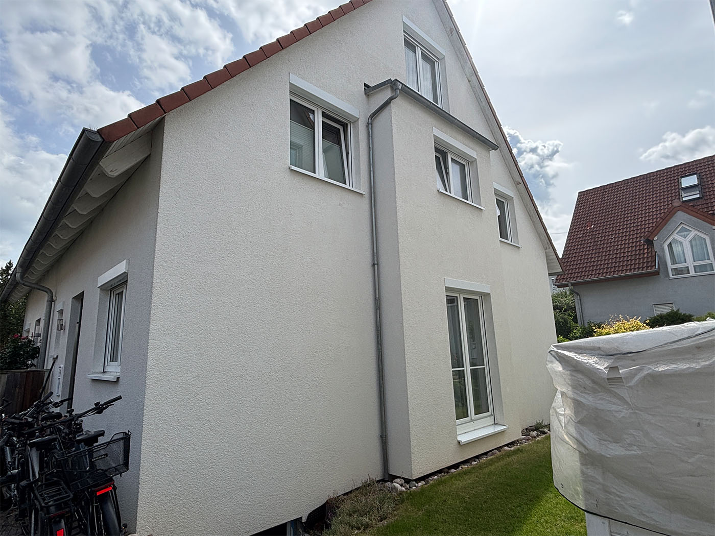 Hausfassade in Dagersheim nach der Fassadenreinigung (Haus 1)