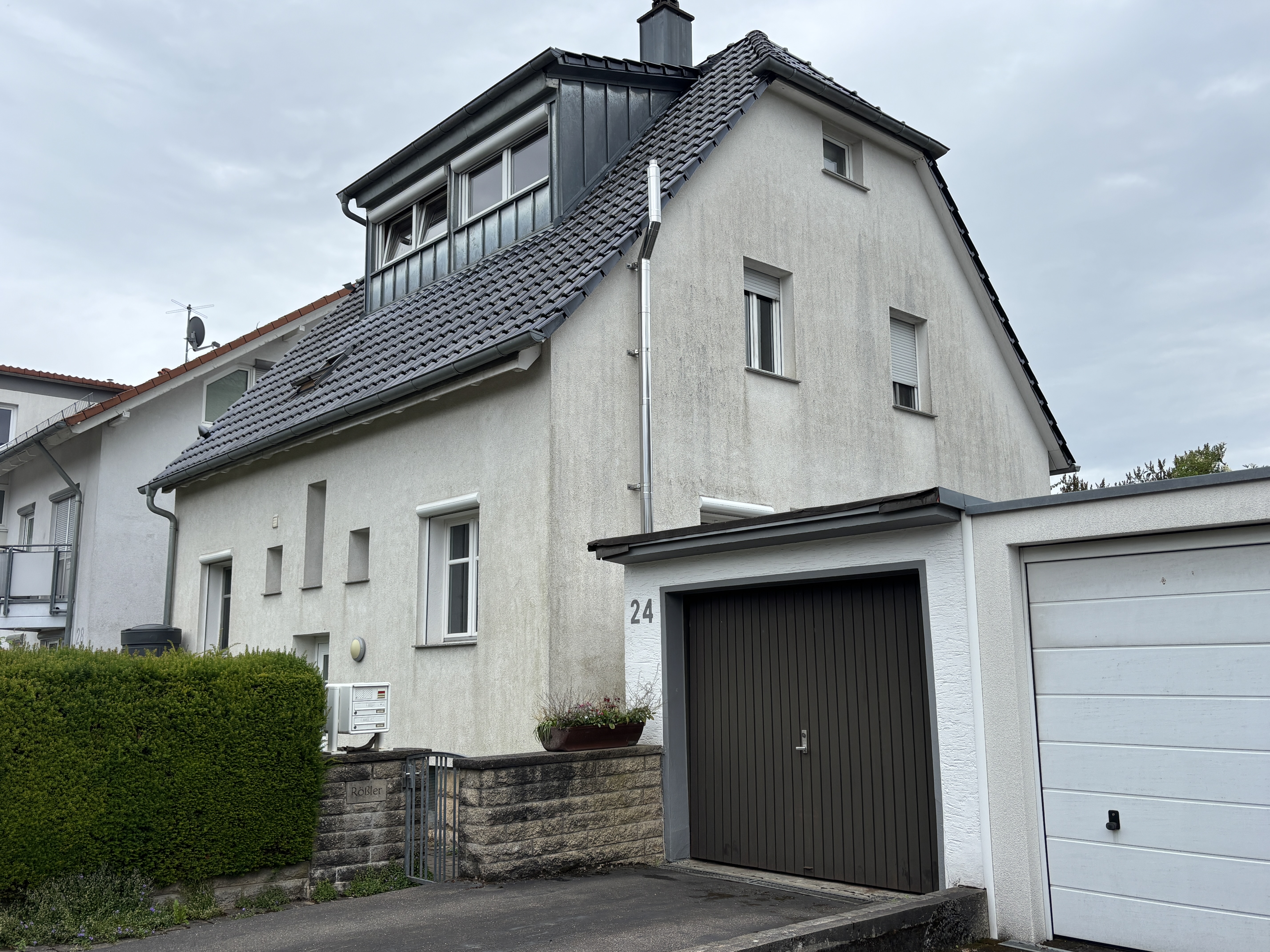 Haus in Leinfelden vor der Fassadenreinigung
