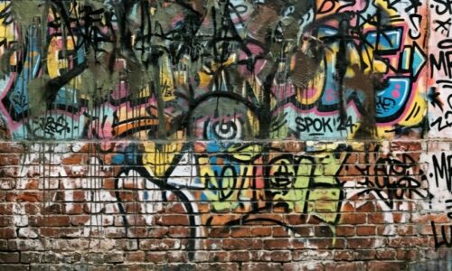 Graffiti an Hausfassade in Stuttgart | Graffiti entfernen Kosten & Förderung